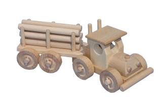 Dřevěné auto tir s kládama