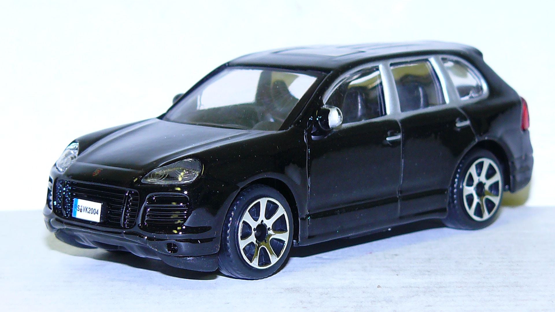 Burago Porsche Cayenne Turbo 1:43
